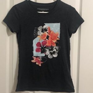 Aeropostale Gray Graphic Tee